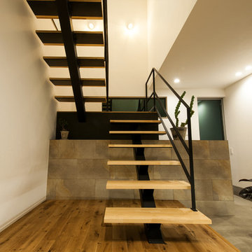 Design with open feeling that does not show private life 私生活を見せない開放感のある住宅デザイン