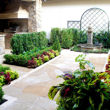 Charleston Style Courtyard - East Shore, Woodlands