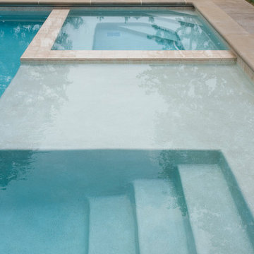 Glencoe, IL Swimming Pool and Hot Tub