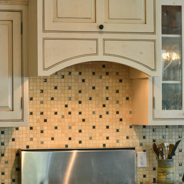 Traditional Custom Kitchen Cabinetry