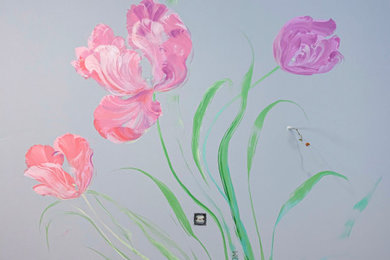 Роспись стен Тюльпаны в комнате девочки
