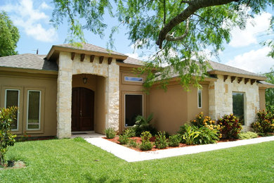 Inspiration for a rustic home design remodel in Austin