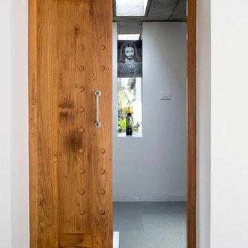 The Walls and Vaults House