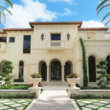 chichi exterior