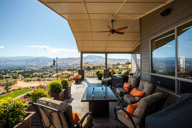 Mountain style patio photo in Seattle