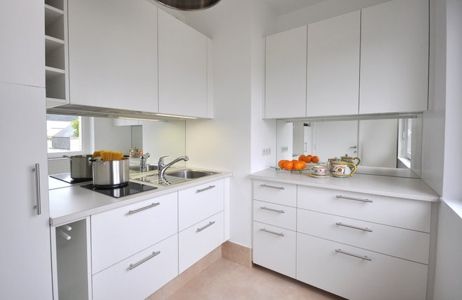 Modern Kitchen by Borella Art Design
