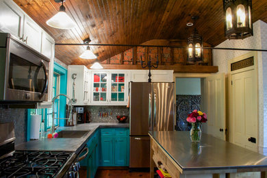 Inspiration for a cottage kitchen remodel in New York