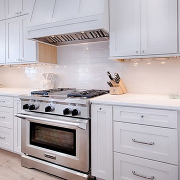 MIRAMAR BEACH CONDO- CLEAN WHITE SHAKER