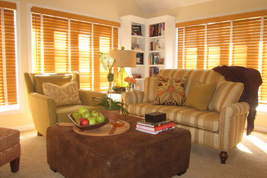 Family room - traditional family room idea in New York