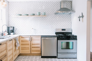 Inspiration for a modern kitchen remodel in Austin