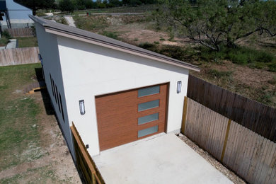 Inspiration for a garage remodel in Austin