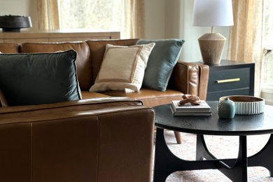 Example of a living room design in Indianapolis