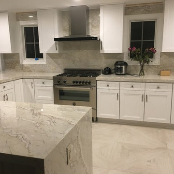 Maison Parquet Ceramic Floor Tile with Dolce Vita Quartzite Countertops