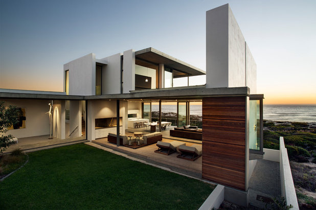Beach Style Exterior Gavin Maddock - Pearl Bay house Cape Town SA