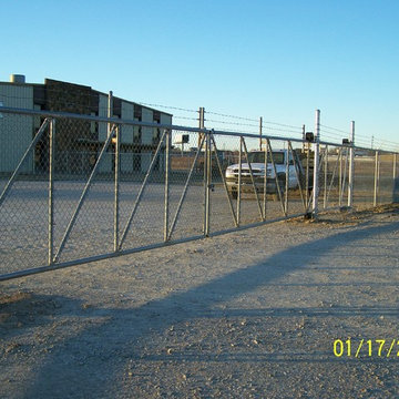 Light Industrial 11 ga. Chain Link Fence & Cantilever Gate