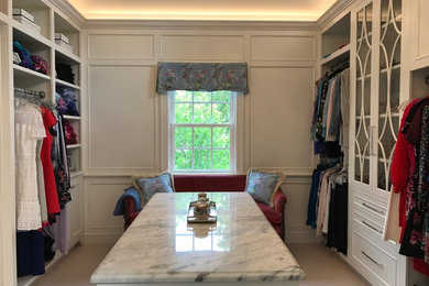 Example of a closet design in Cleveland