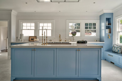 Example of a transitional kitchen design in Los Angeles