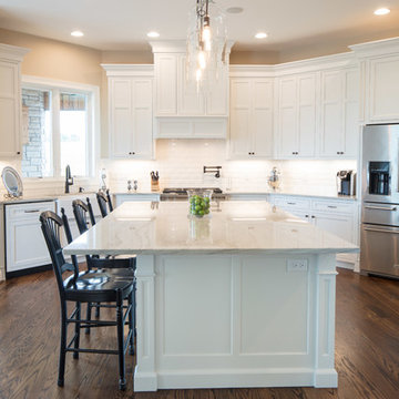 Decorator White Inset Cabinets (Neyer)