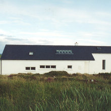Exteriors: Modest Modern