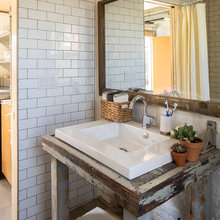 Kids/Main Bathroom