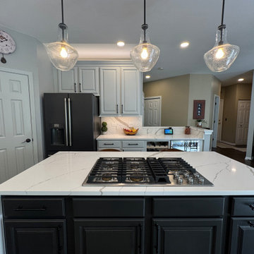 Function Meets Style: A Kitchen Designed for Living & Entertaining
