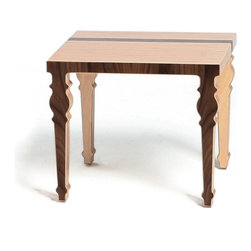 Context Furniture William and Mary End Table - Side Tables And End Tables