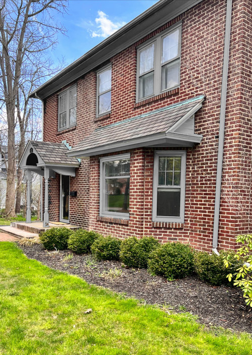 Trim on brick house???