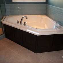 Country Walk Master Bath