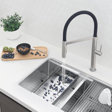 Pull Out Single Handle Stainless Steel Kitchen Faucet