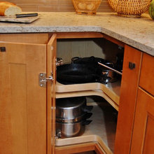 Zavalla Kitchen Cabinet design