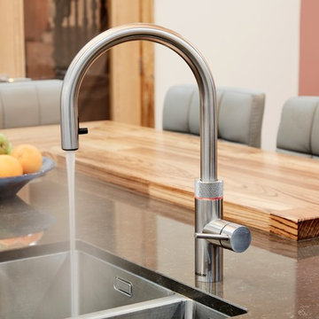 Light & dark Grey handle-less Kitchen