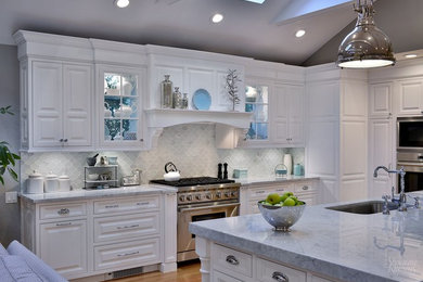 Example of a kitchen design in New York