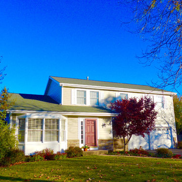 Split Level Style Home - Libertyville, IL in James Hardie Siding & Trim