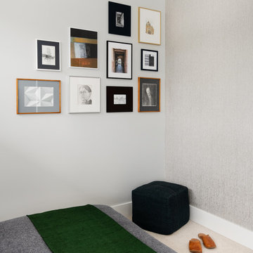 Compact guest bedroom design
