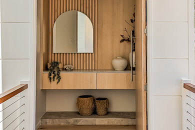 Design ideas for a scandinavian entryway in Townsville.