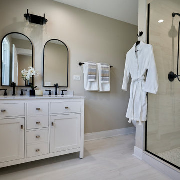 Colonial Modern Farmhouse