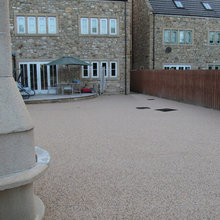 path to pool