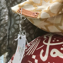 Tablerunners and Cushions - Products