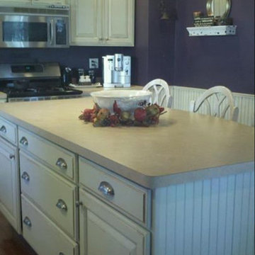 1909 American Foursquare Farmhouse-D.I.Y Home Makeover/Before & After Photos