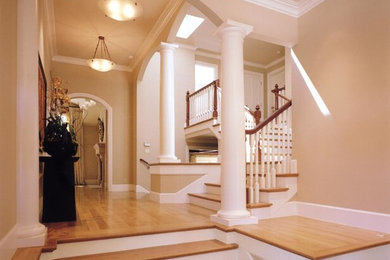 Entryway - traditional entryway idea in San Francisco