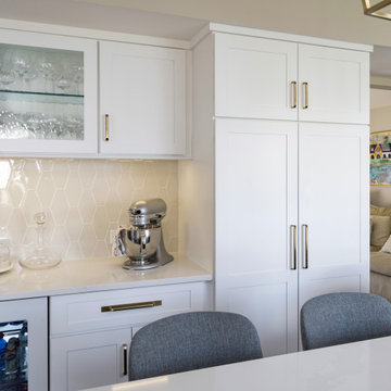 Plateau, Frost and Black With Langs Kitchen
