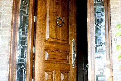 Example of a classic entryway design in Salt Lake City