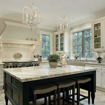 Medici 3-Light Pendant in Antique Ivory