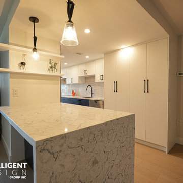 360 Bloor St E