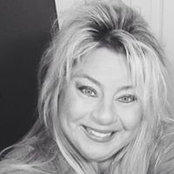 Lorie Comley's photo