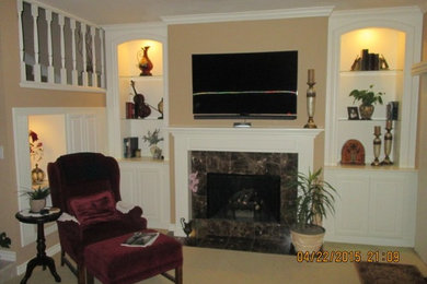This is an example of a contemporary living room in Orange County.