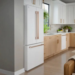 LG STUDIO 27 cu. ft. Smart Counter-Depth MAX&trade; French Door Refrigerator - Frigor&iacute;ficos