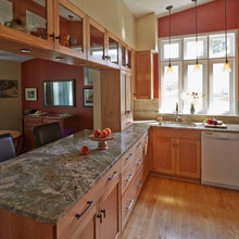 Kitchen/dining divider