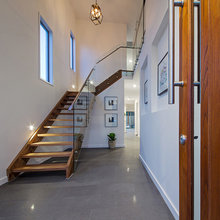 NEW BUILD: FOYER