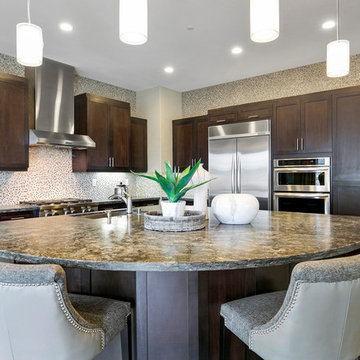 Staging compliments wood element